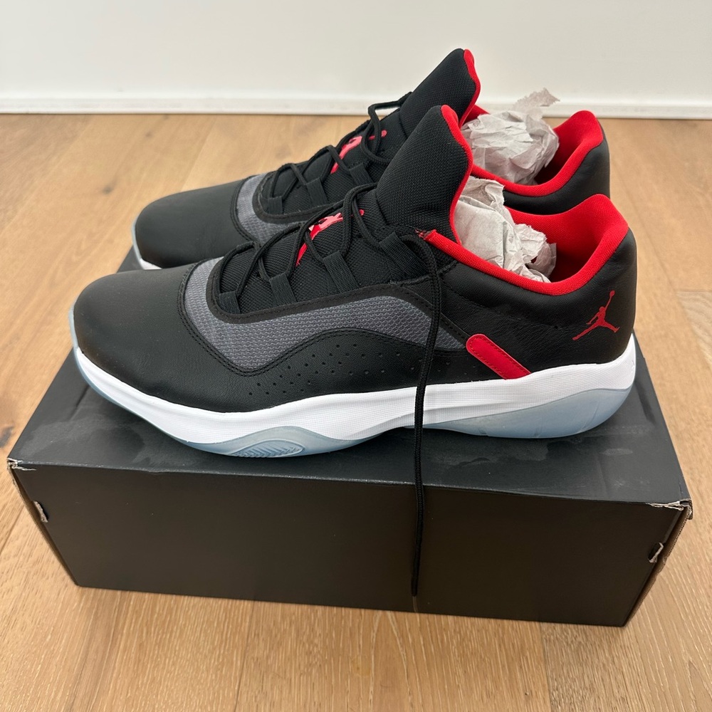 Air Jordan 11 Comfort Low Mens Size 13 Never Worn Still in Box